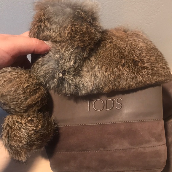 Worn once Tods suede and fur snow boots - Picture 2 of 5